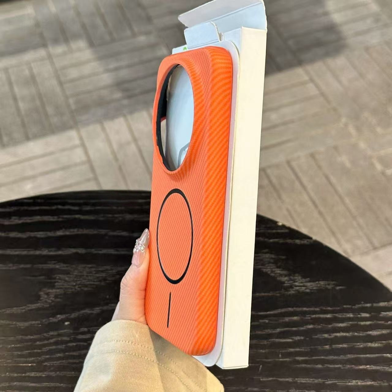 غطاء بلاستيكي رقيق للغاية من أ - مراجعة Photography Xiaomi 17 Ultra وسعره