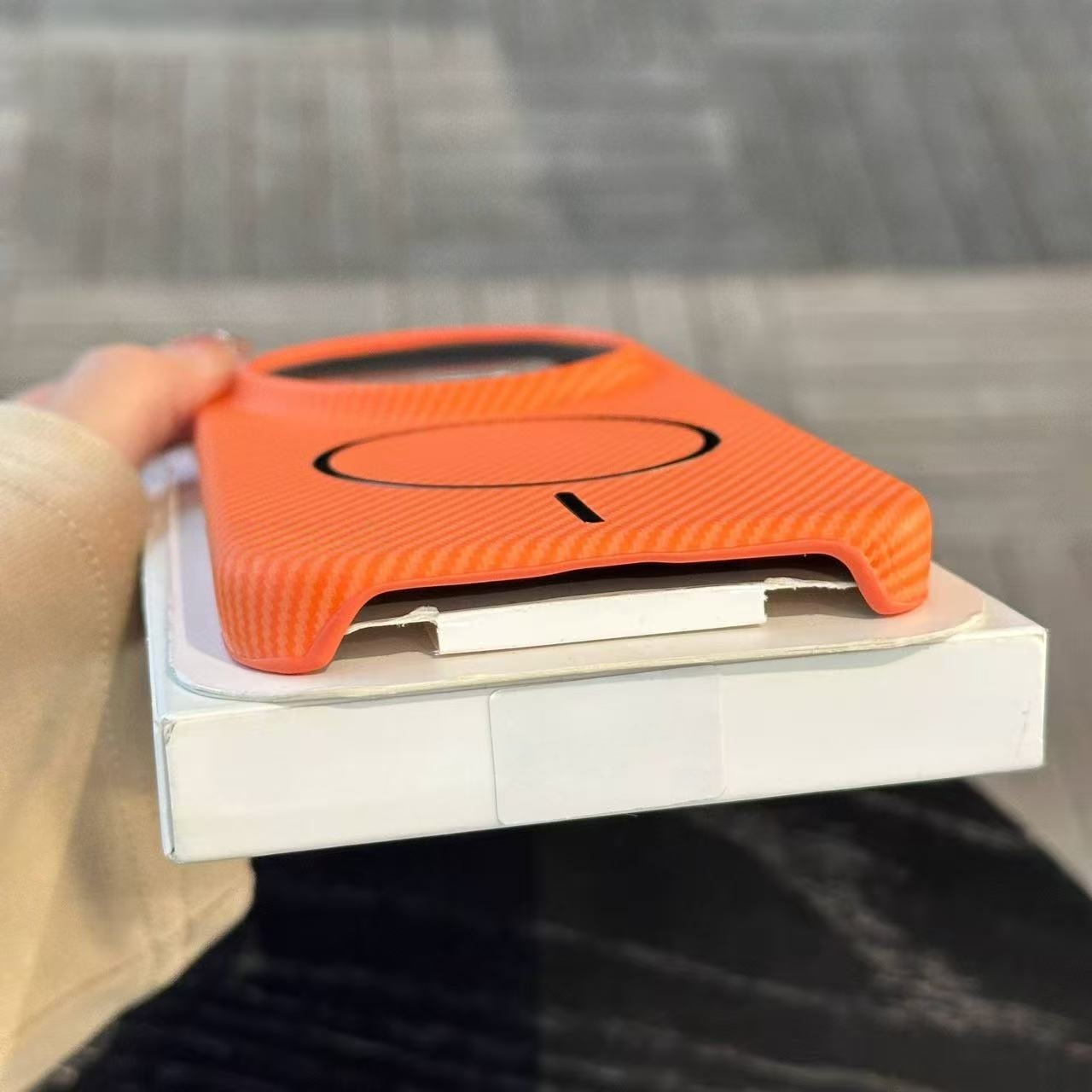 غطاء بلاستيكي رقيق للغاية من أ - مراجعة Photography Xiaomi 17 Ultra وسعره